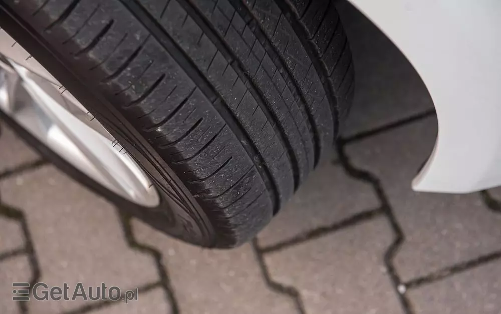 TOYOTA Corolla 1.8 Hybrid Touring Sports