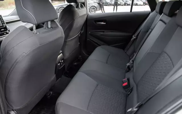 TOYOTA Corolla 1.8 Hybrid Touring Sports