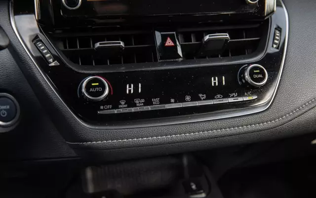 TOYOTA Corolla 1.8 Hybrid Touring Sports