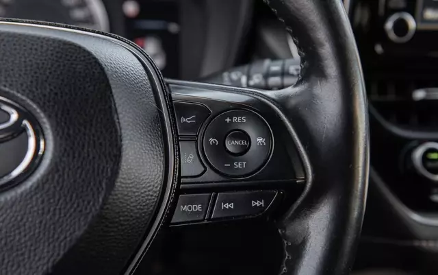 TOYOTA Corolla 1.8 Hybrid Touring Sports