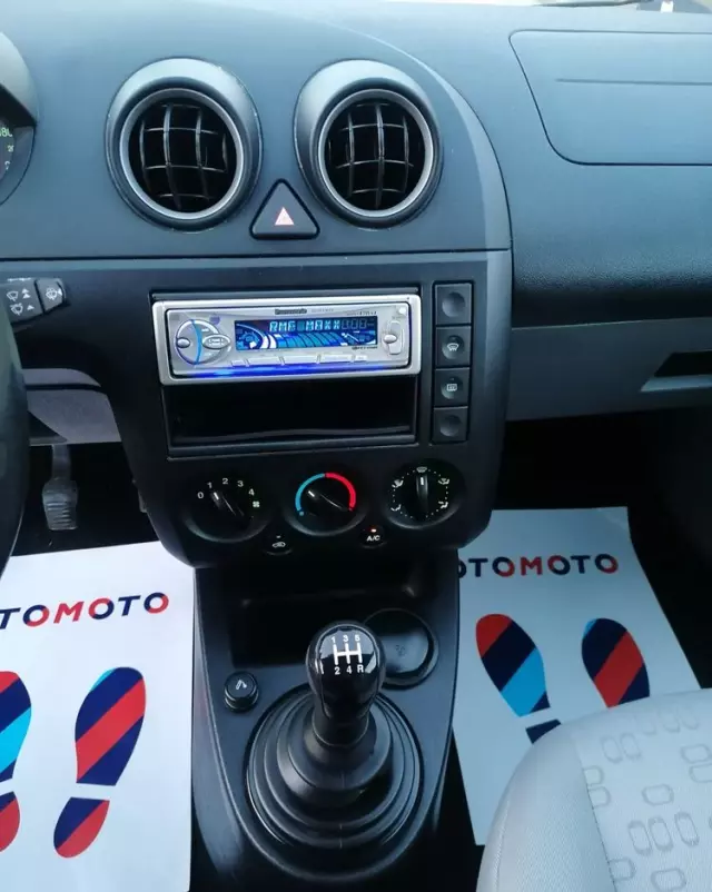 FORD Fiesta 1.4 Ghia