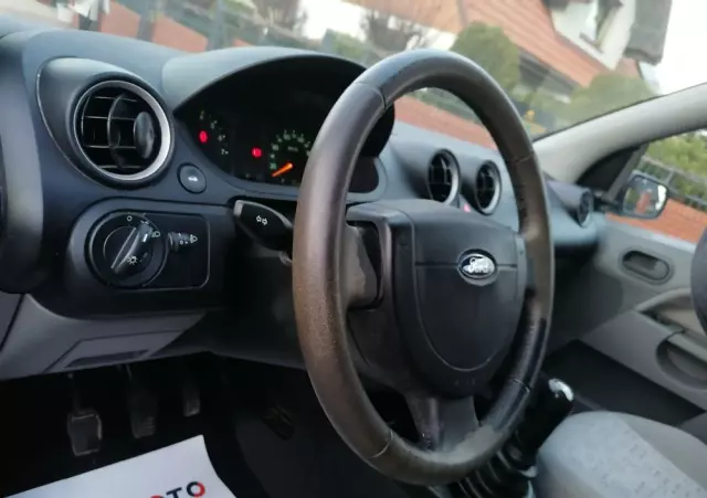 FORD Fiesta 1.4 Ghia