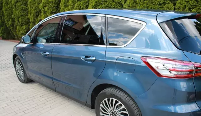 FORD S-MAX 