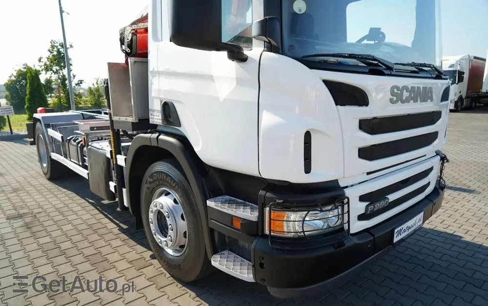 SCANIA P 280 / 4X2 / SIŁOWNIK DO WYWROTU / + HDS HMF 635 / UDŹWIG 1 500 KG / MAX WYSÓW 7 M / STEROWANIE RADIOWE / EURO 6 