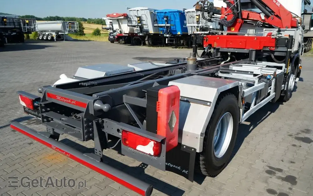 SCANIA P 280 / 4X2 / SIŁOWNIK DO WYWROTU / + HDS HMF 635 / UDŹWIG 1 500 KG / MAX WYSÓW 7 M / STEROWANIE RADIOWE / EURO 6 