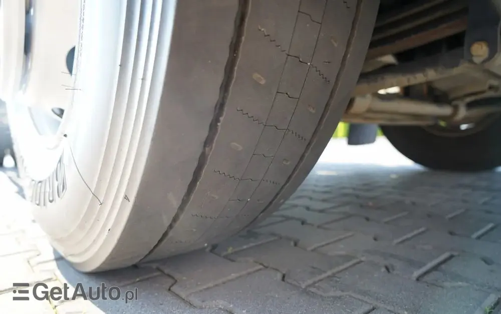 SCANIA P 280 / 4X2 / SIŁOWNIK DO WYWROTU / + HDS HMF 635 / UDŹWIG 1 500 KG / MAX WYSÓW 7 M / STEROWANIE RADIOWE / EURO 6 