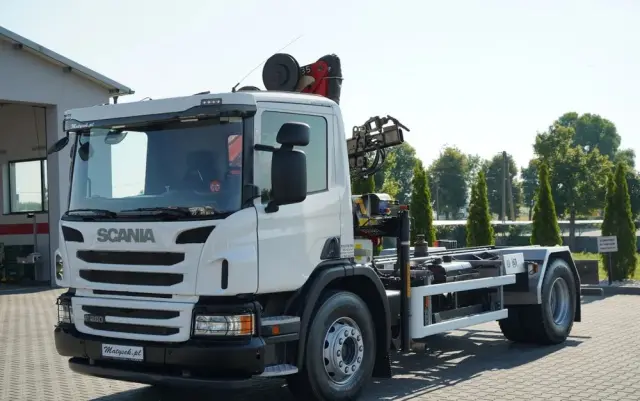 SCANIA P 280 / 4X2 / SIŁOWNIK DO WYWROTU / + HDS HMF 635 / UDŹWIG 1 500 KG / MAX WYSÓW 7 M / STEROWANIE RADIOWE / EURO 6 