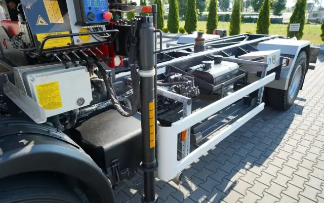 SCANIA P 280 / 4X2 / SIŁOWNIK DO WYWROTU / + HDS HMF 635 / UDŹWIG 1 500 KG / MAX WYSÓW 7 M / STEROWANIE RADIOWE / EURO 6 