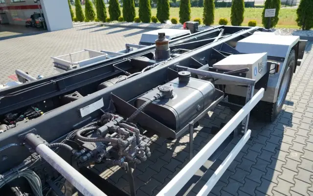 SCANIA P 280 / 4X2 / SIŁOWNIK DO WYWROTU / + HDS HMF 635 / UDŹWIG 1 500 KG / MAX WYSÓW 7 M / STEROWANIE RADIOWE / EURO 6 