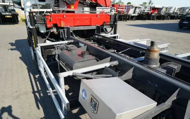 SCANIA P 280 / 4X2 / SIŁOWNIK DO WYWROTU / + HDS HMF 635 / UDŹWIG 1 500 KG / MAX WYSÓW 7 M / STEROWANIE RADIOWE / EURO 6 