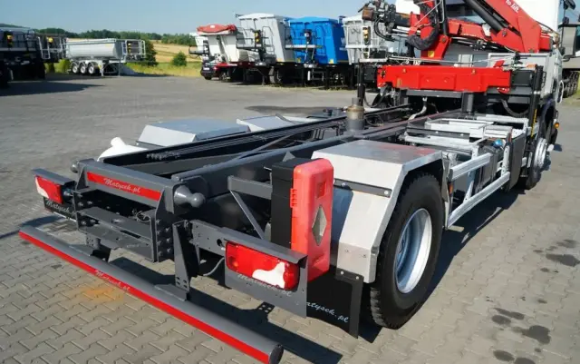 SCANIA P 280 / 4X2 / SIŁOWNIK DO WYWROTU / + HDS HMF 635 / UDŹWIG 1 500 KG / MAX WYSÓW 7 M / STEROWANIE RADIOWE / EURO 6 