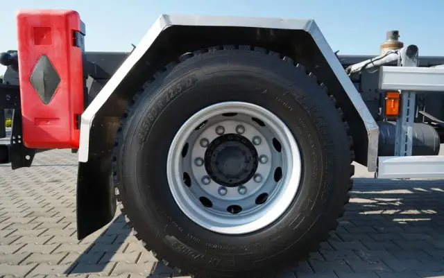 SCANIA P 280 / 4X2 / SIŁOWNIK DO WYWROTU / + HDS HMF 635 / UDŹWIG 1 500 KG / MAX WYSÓW 7 M / STEROWANIE RADIOWE / EURO 6 