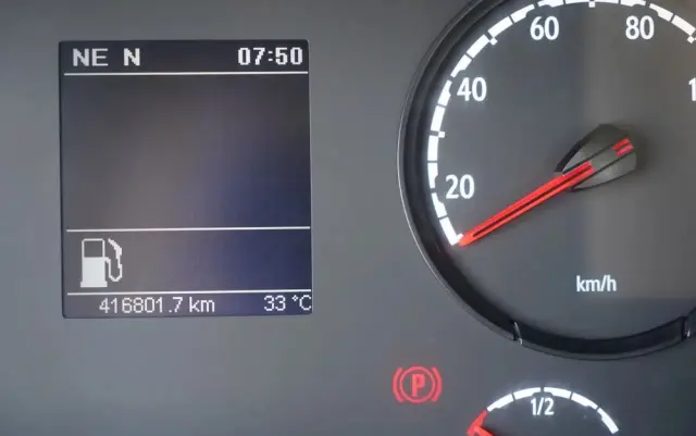 SCANIA P 280 / 4X2 / SIŁOWNIK DO WYWROTU / + HDS HMF 635 / UDŹWIG 1 500 KG / MAX WYSÓW 7 M / STEROWANIE RADIOWE / EURO 6 