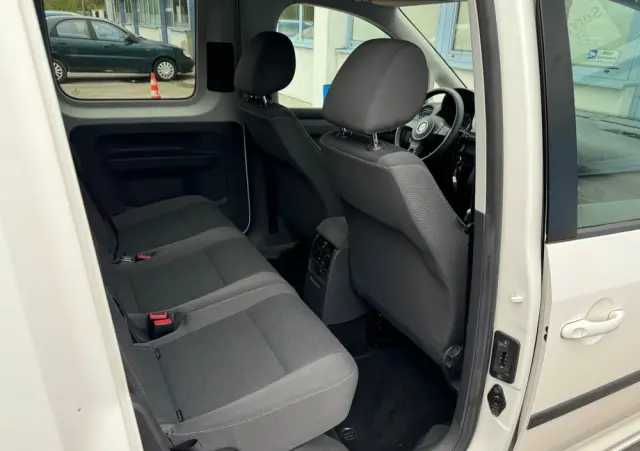 VOLKSWAGEN Caddy 2.0 TDI Comfortline 4Motion DSG