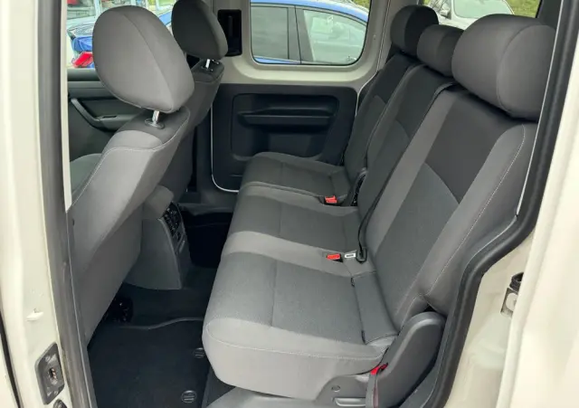 VOLKSWAGEN Caddy 2.0 TDI Comfortline 4Motion DSG