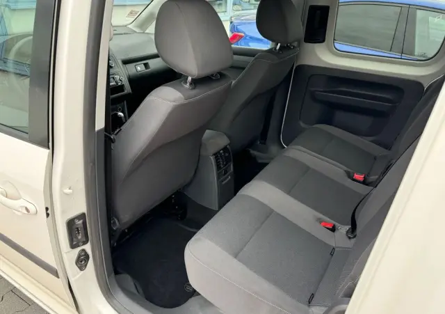 VOLKSWAGEN Caddy 2.0 TDI Comfortline 4Motion DSG