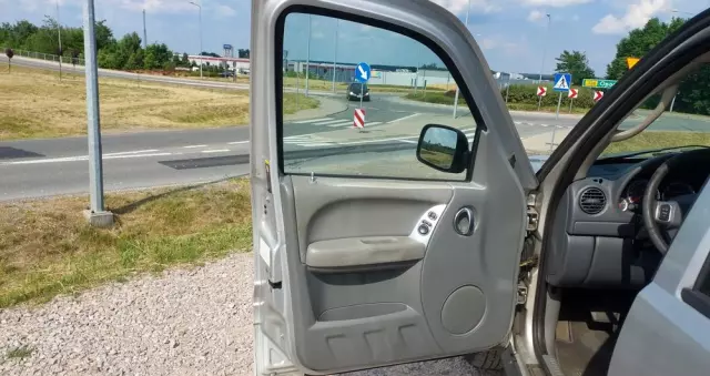 JEEP Cherokee 3.7L Limited