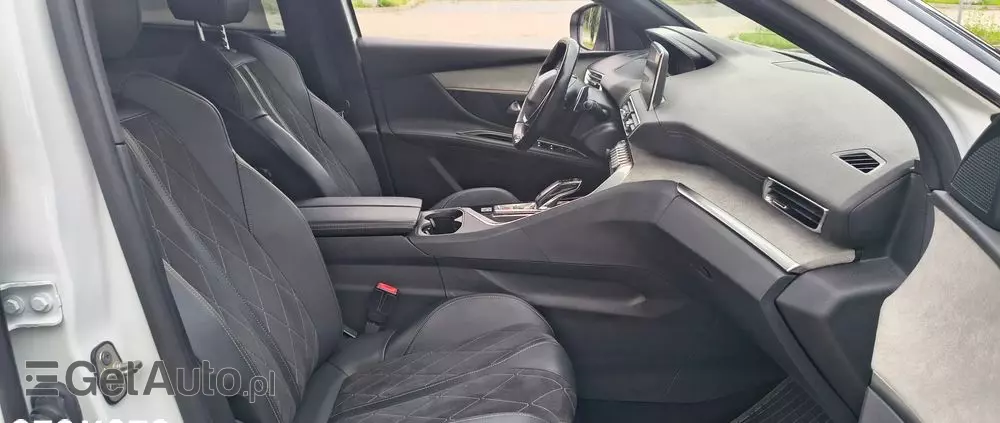 PEUGEOT 5008 BlueHDI 180 EAT8 GT