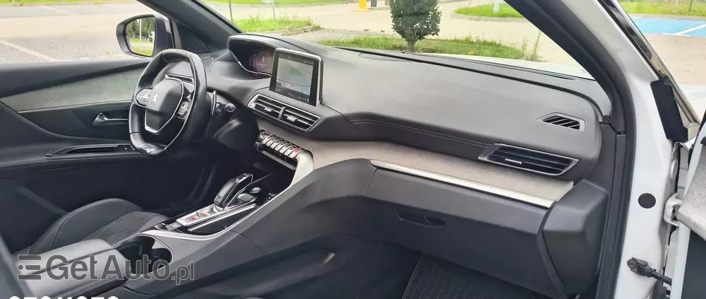 PEUGEOT 5008 BlueHDI 180 EAT8 GT