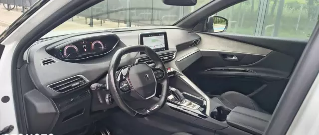 PEUGEOT 5008 BlueHDI 180 EAT8 GT