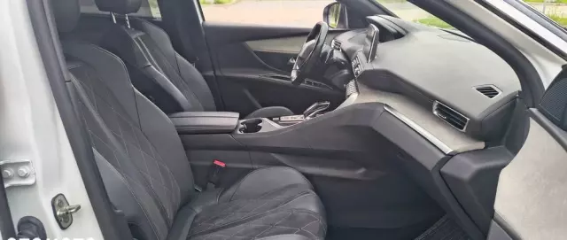 PEUGEOT 5008 BlueHDI 180 EAT8 GT