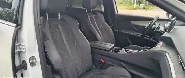 PEUGEOT 5008 BlueHDI 180 EAT8 GT