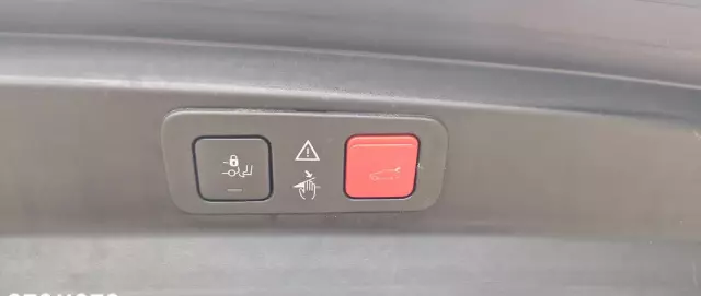 PEUGEOT 5008 BlueHDI 180 EAT8 GT