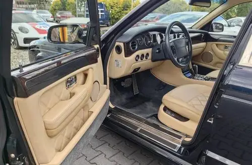 BENTLEY Arnage 
