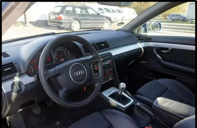 AUDI A4 