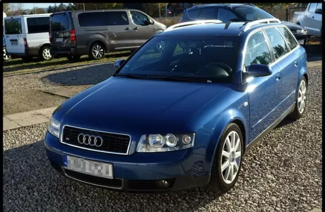 AUDI A4 