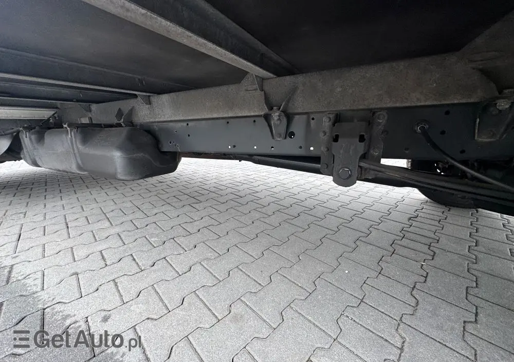IVECO DAILY 35S14 35C18 50C15 50C17 35C14 35C15 35C17 35C18 70C17 72C15 70C18 KONTENER MEBLOWY MEBLOWÓZ 
