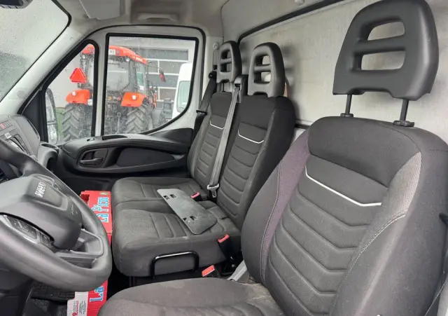 IVECO DAILY 35S14 35C18 50C15 50C17 35C14 35C15 35C17 35C18 70C17 72C15 70C18 KONTENER MEBLOWY MEBLOWÓZ 