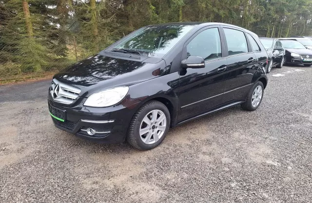 MERCEDES-BENZ Klasa B B 180 CDI (109 KM)