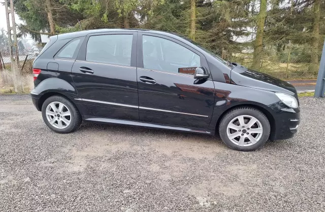 MERCEDES-BENZ Klasa B B 180 CDI (109 KM)