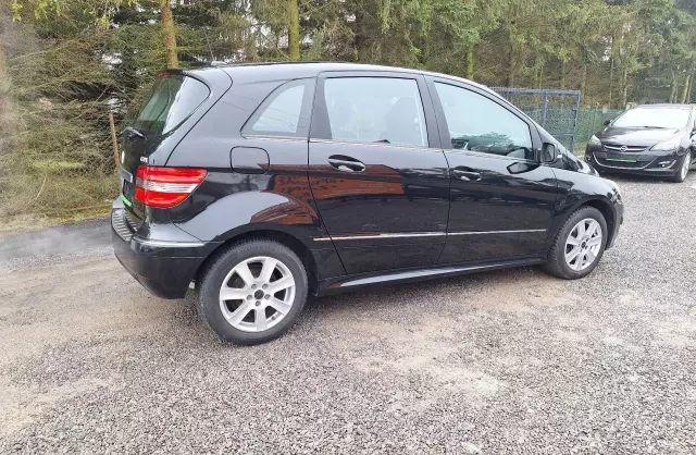 MERCEDES-BENZ Klasa B B 180 CDI (109 KM)
