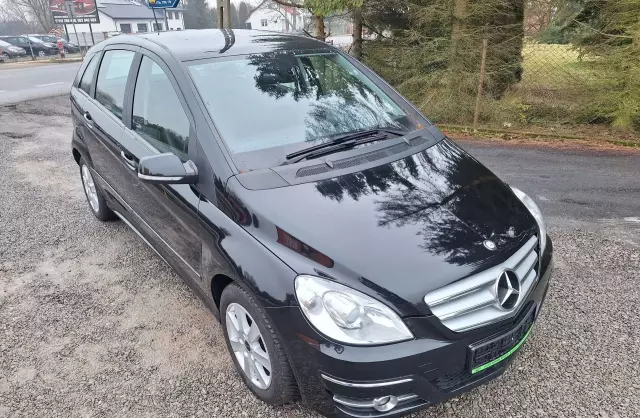 MERCEDES-BENZ Klasa B B 180 CDI (109 KM)
