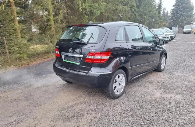 MERCEDES-BENZ Klasa B B 180 CDI (109 KM)