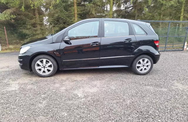 MERCEDES-BENZ Klasa B B 180 CDI (109 KM)