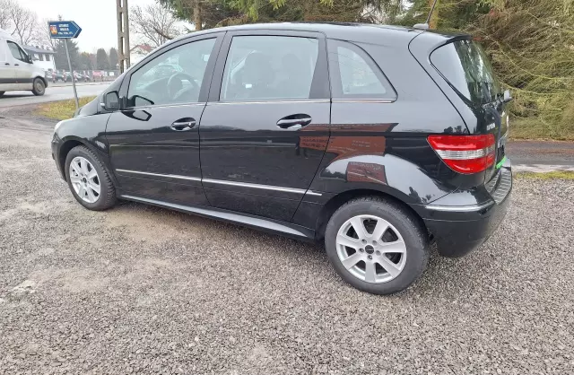 MERCEDES-BENZ Klasa B B 180 CDI (109 KM)