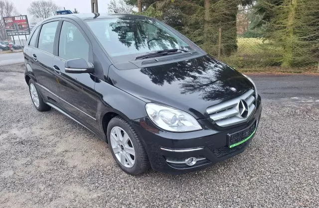 MERCEDES-BENZ Klasa B B 180 CDI (109 KM)