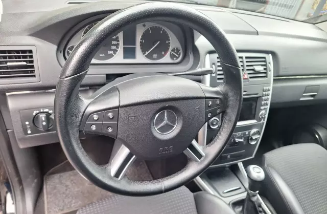 MERCEDES-BENZ Klasa B B 180 CDI (109 KM)