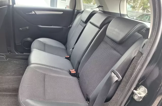 MERCEDES-BENZ Klasa B B 180 CDI (109 KM)