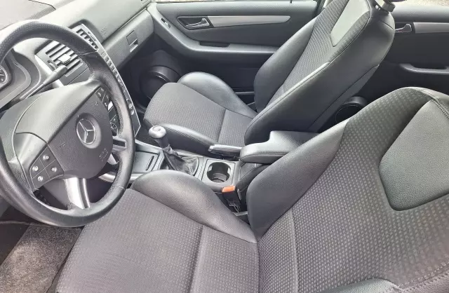 MERCEDES-BENZ Klasa B B 180 CDI (109 KM)