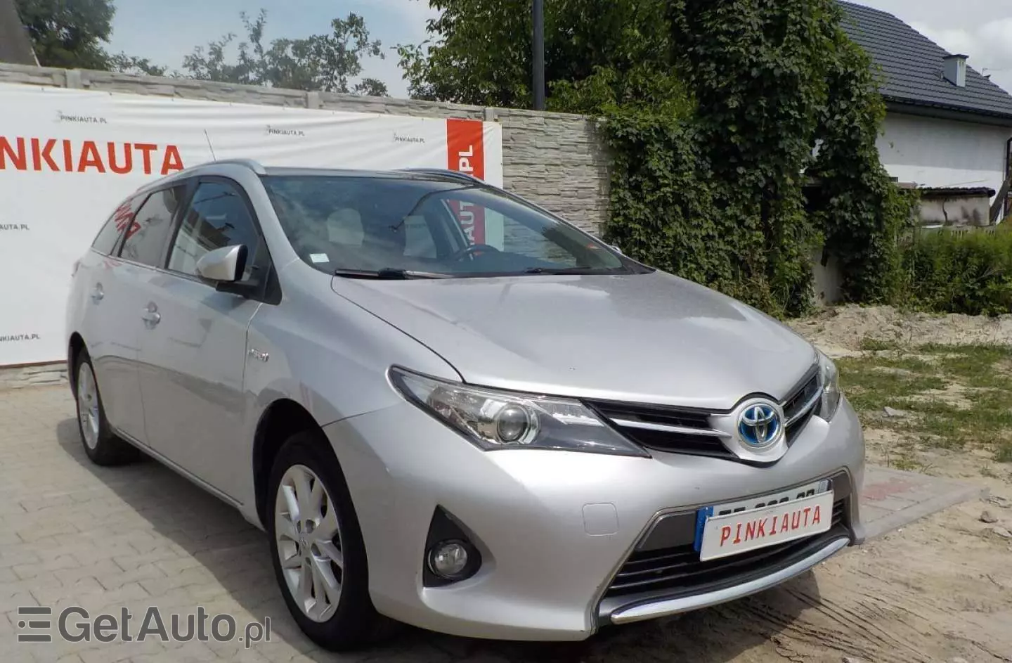 TOYOTA Auris 
