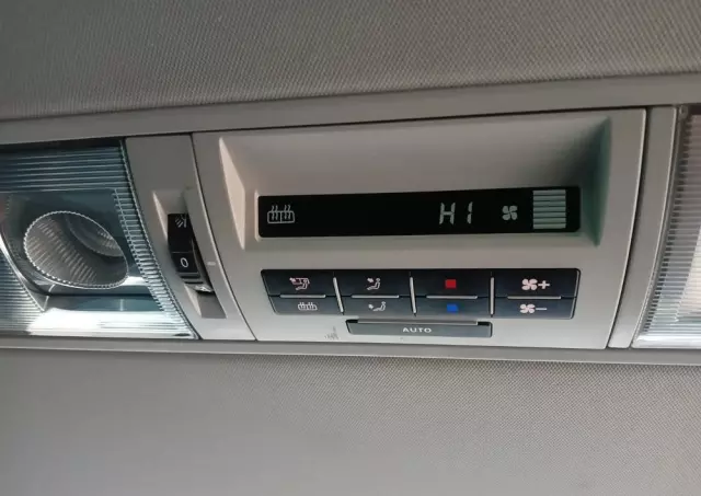 VOLKSWAGEN Caravelle 2.0 TDI L1 Comfortline