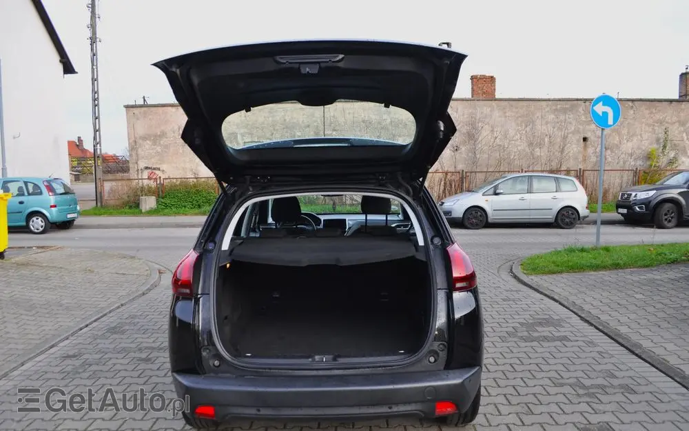 PEUGEOT 2008 1.2 Pure Tech Style S&S