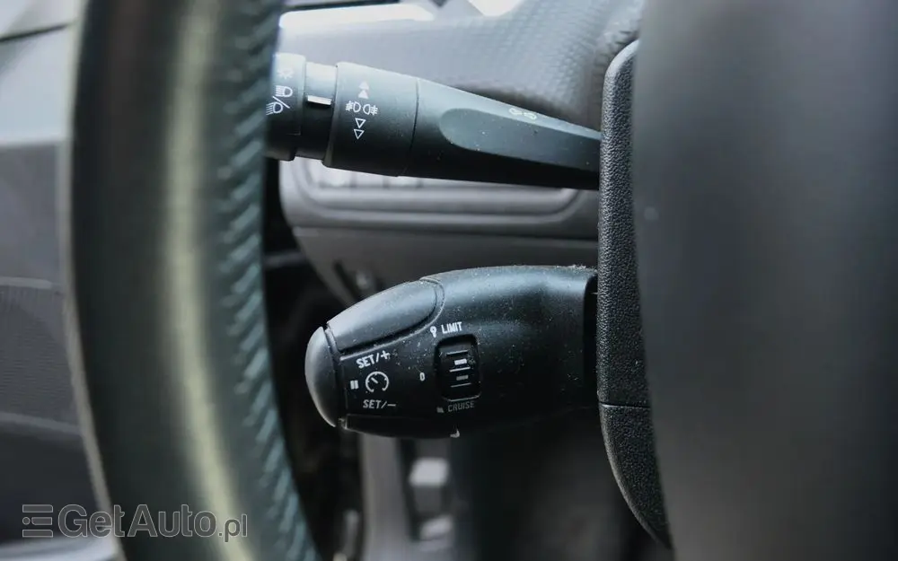 PEUGEOT 2008 1.2 Pure Tech Style S&S