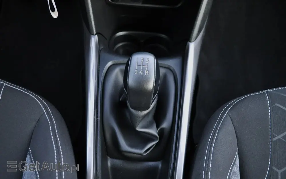 PEUGEOT 2008 1.2 Pure Tech Style S&S