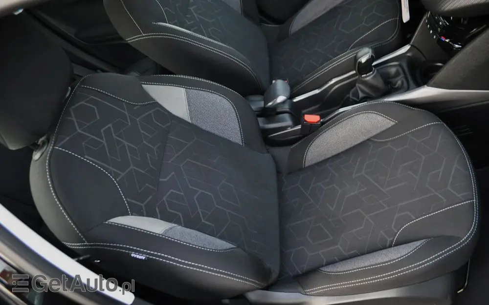 PEUGEOT 2008 1.2 Pure Tech Style S&S