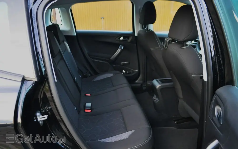 PEUGEOT 2008 1.2 Pure Tech Style S&S